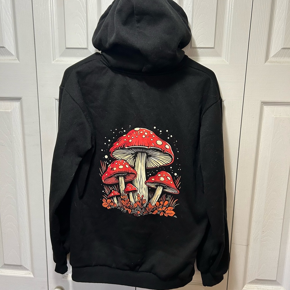 Womans Black Hoodie🍄